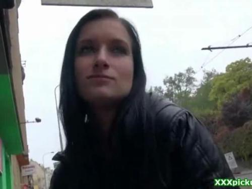Public pickup european woman gives head in 33